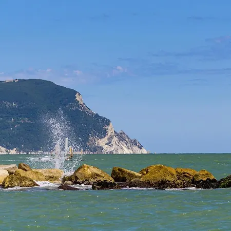 Porto D'amare - Guest house *